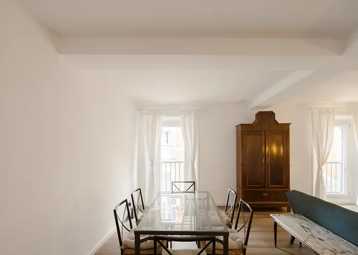 Via Francesco Crispi Private Apartment